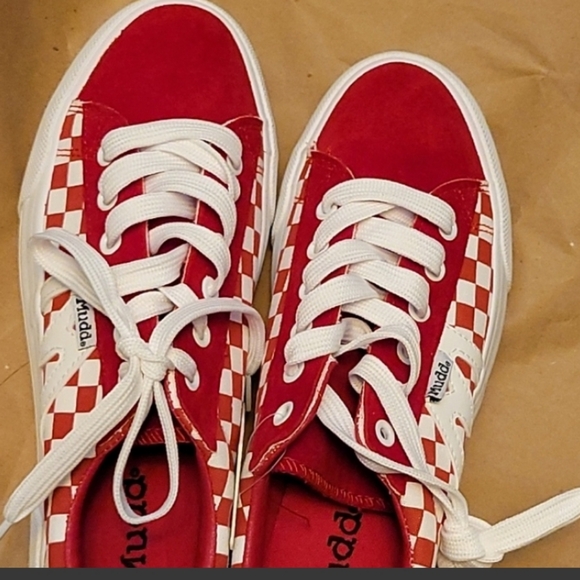 MUDD Red and White Checkered Sneakers, By Mudd Size 8.5 - Picture 3 of 14